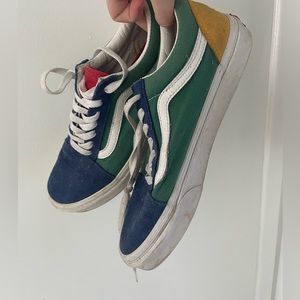 yacht club vans hood condition will be cleaned before send out :)